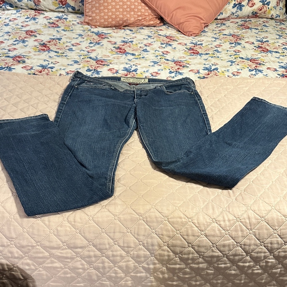 Hollister Women's Straight Leg Jeans in Deep Blue